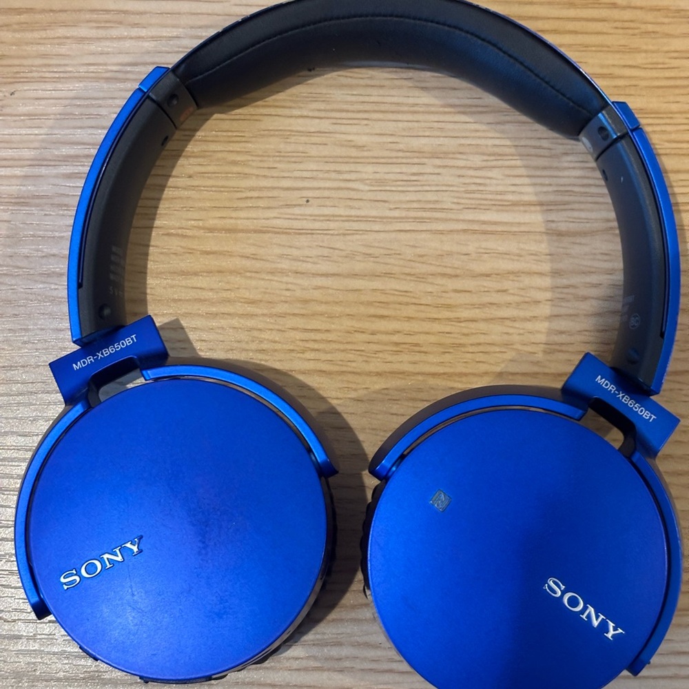 SONY MDRXB650BT Bluetooth Wireless Blue Headphones